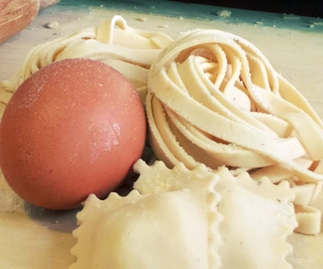 Florence: Pasta and Dessert Cooking Class with Drinks