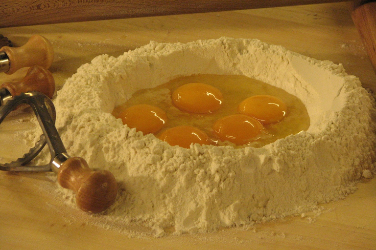 Handmade Pasta and Dessert Cooking Class with Dinner