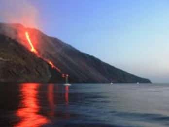 PANAREA & STROMBOLI BY NIGHT