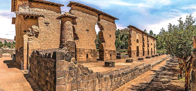 Sun Route between Cusco Puno in one day with buffet lunch