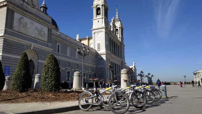 bike tour through madrid río and casa de campo