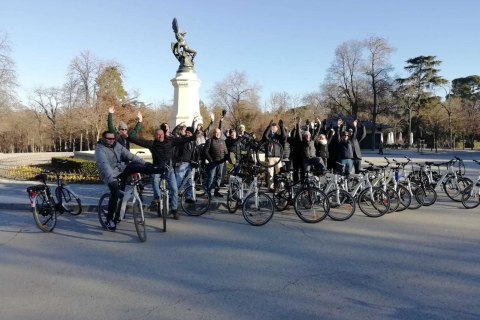 Madrid: Retiro Park en Literary Quarter per fietsMadrid: Retiro-park en literaire wijk per fiets