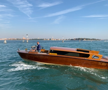 Venice: Murano and Burano Half-Day Boat Tour