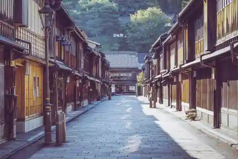 金沢：大名別荘と兼六園芸者めぐり