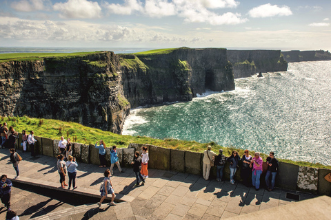 Point de rencontre : 24-27 College Green à 6h55Depuis Dublin : journée à Galway et aux falaises de Moher