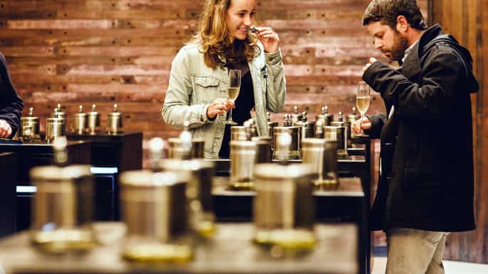 santiago cata de vinos con sumilleres y vinicultores