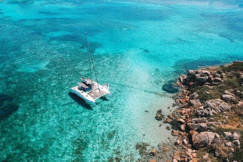 Vanuit Palau: dagtocht catamaran La Maddalena-archipel