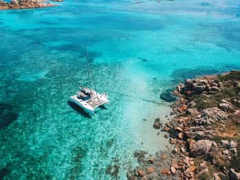 Vanuit Palau: La Maddalena Dagvullende Archipel Catamaran Tour