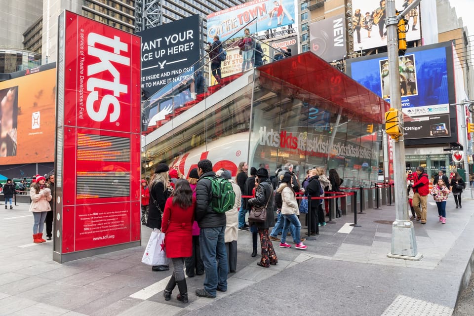 NYC - Theatre District: Booth Theatre and West 45th Street…