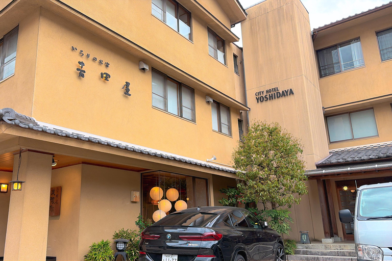 Gujo Hachiman Day Trip: Mountain Castle & Traditional Town The popular Gujyo town tour