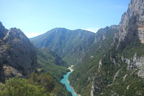 Wilde Alpen, Verdon-Schlucht, Dorf Moustiers, Lavendelfelder