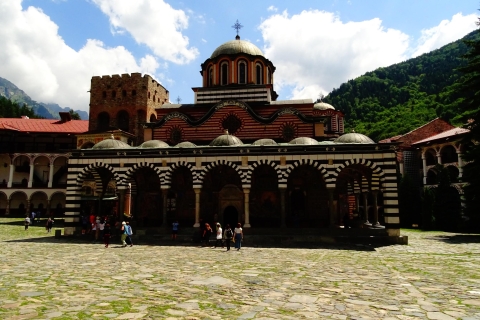 Klasztor Riła i kościół Boyana Wycieczka z audioprzewodnikiem + bezpłatny wybórKlasztor Rila i kościół Boyana Całodniowa wycieczka