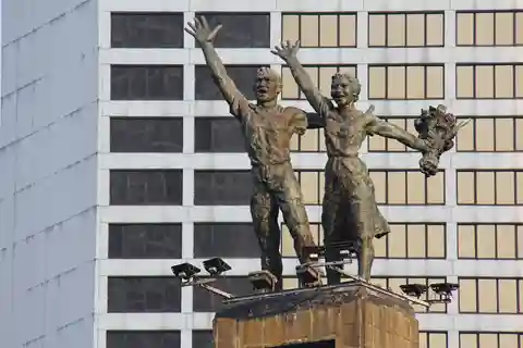 Jakarta: Like a Local Customized Guided Tour