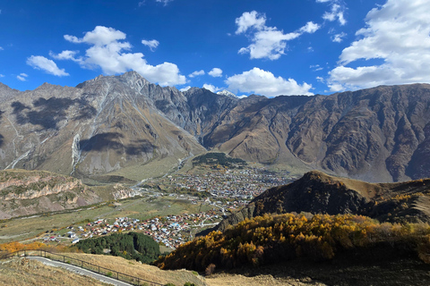 From Tbilisi: Kazbegi & Dariali Gorge Private 4x4 Day Trip