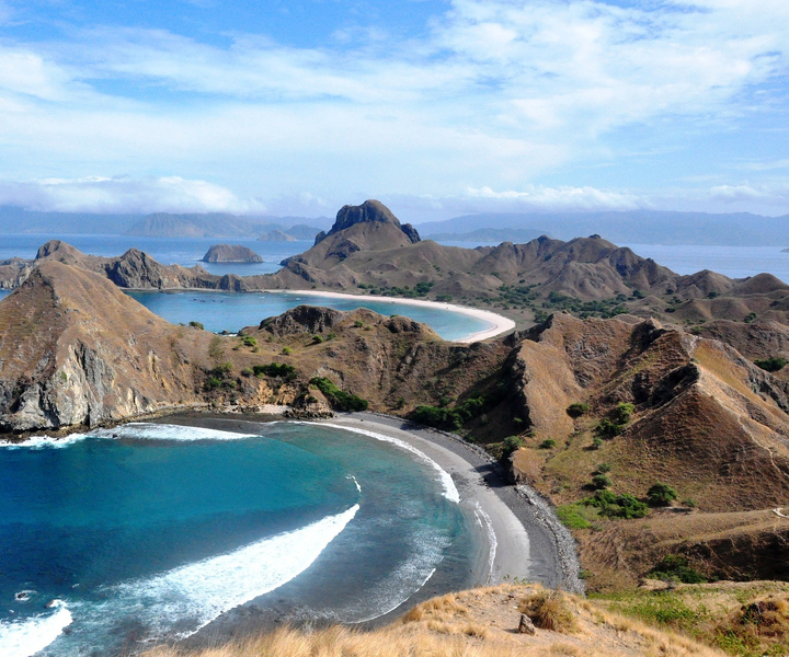 Komodo Island: Private 4-Day Boat Trip with Lodging & Meals