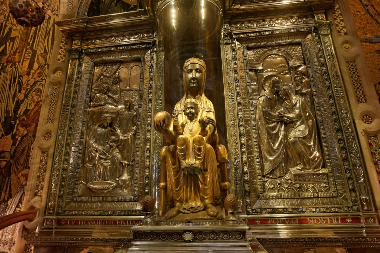 Vanuit Barcelona: Montserrat Koninklijke Basiliek met gidsMiddagexcursie in 2 talen: voorkeur voor Engelstalige gids
