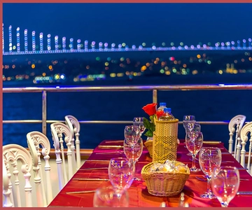 Istanbul: Bosphorus Night Dinner Cruise with Private Table