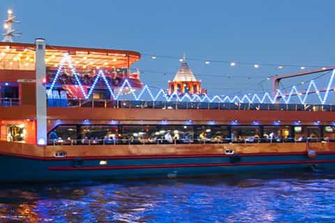 Istanbul: Bosphorus Night Dinner Cruise