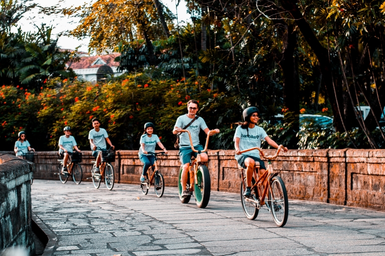 Manila: Recorrido histórico en bicicleta de bambú por IntramurosRecorrido completo de 2,5 horas