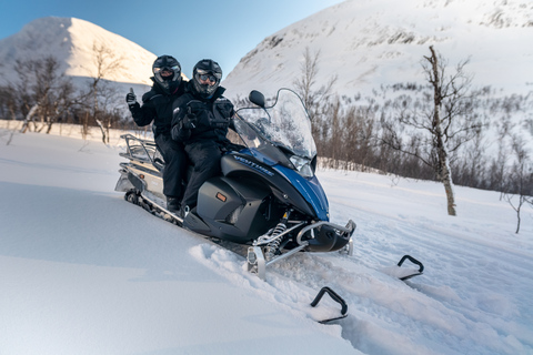 Vanuit Tromsø: Sneeuwscootertocht op kamp TamokSneeuwscootertocht in Camp Tamok: Vertrek &#039;s middags