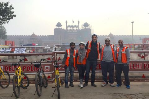 Delhi: Tour en bicicleta por el Fuerte Rojo y la Vieja Delhi Amanecer