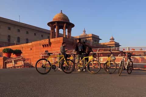 new delhi india gate gurudwara cycle tour