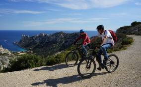 From Marseille: E-Bike Ride to Calanque de Sormiou