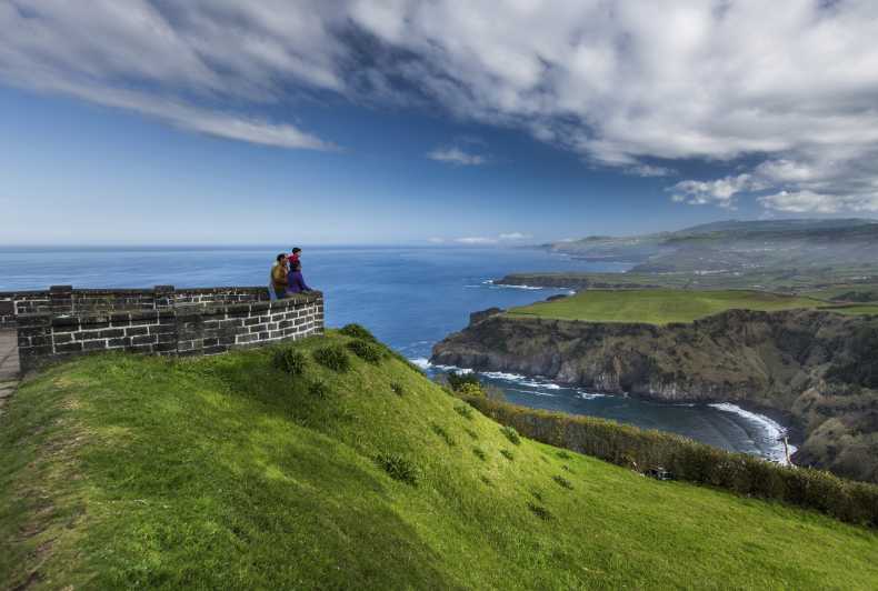 São Miguel East: Full-Day Van Tour with Lunch