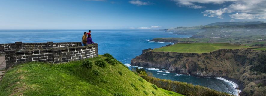 São Miguel East: Full-Day Van Tour with Lunch