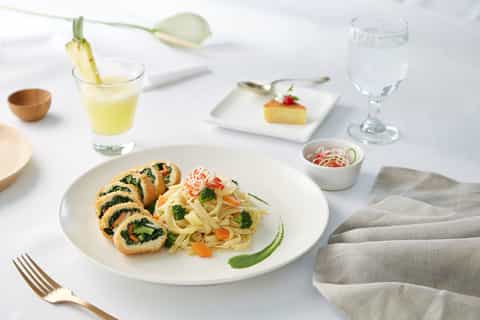Comida y bebida