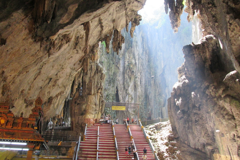 Kuala Lumpur: Tour di mezza giornata dei sobborghi e delle grotte di BatuTour condiviso per un minimo di 2 adulti