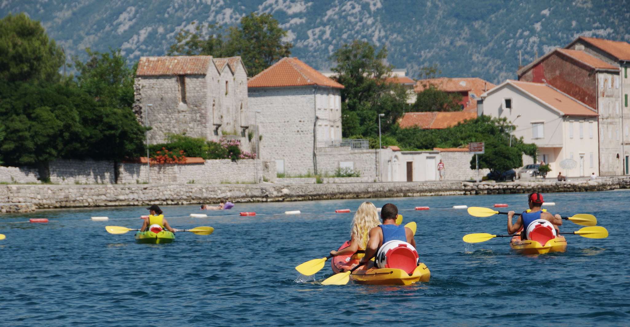 Tour en kayak de 2,5 horas por la bahía de Kotor - Hizvo