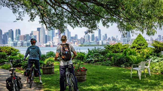 toronto scenic 3hour guided bicycle tour