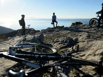 Brač island: Vidova Gora Škrip Splitska Postira Biking Tour
