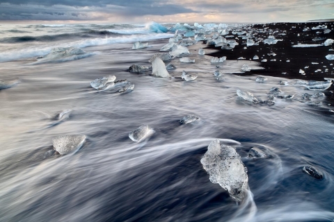 Z Reykjaviku: 4-dniowa niebieska jaskinia lodowa i zorza polarnaZ Reykjaviku: 4-dniowa wycieczka do jaskini z niebieskim lodem i zorzy polarnej