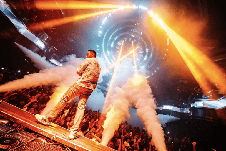 Las Vegas: VIP Club Crawl with Games, Open Bar & Party Bus