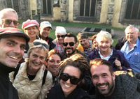 Edinburgh, tour a pie de comedia con comediante profesional - Hizvo