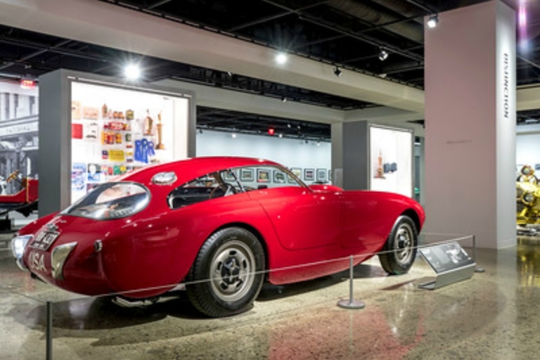Los Angeles: Petersen Automotive Museum Public Vault TourAlgemeen toegangsbewijs met rondleiding van 90 minuten met gids