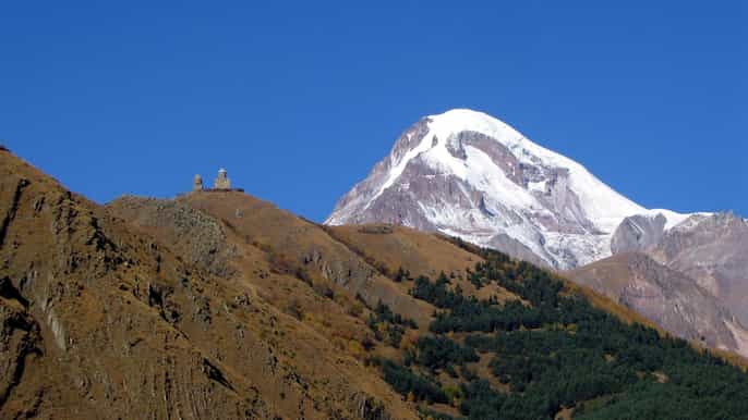 tbilisi mtskheta ananuri kazbegi and gergeti church tour