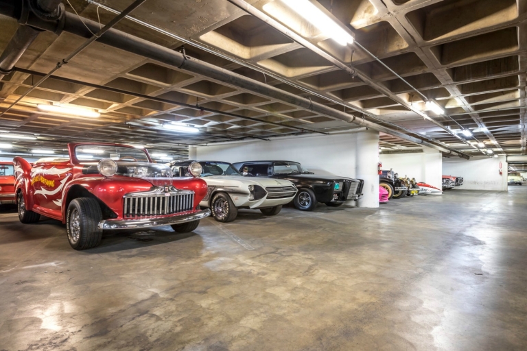 Los Angeles : visite du musée de l'automobile de PetersenBillet avec visite guidée de 1,5 h du coffre-fort