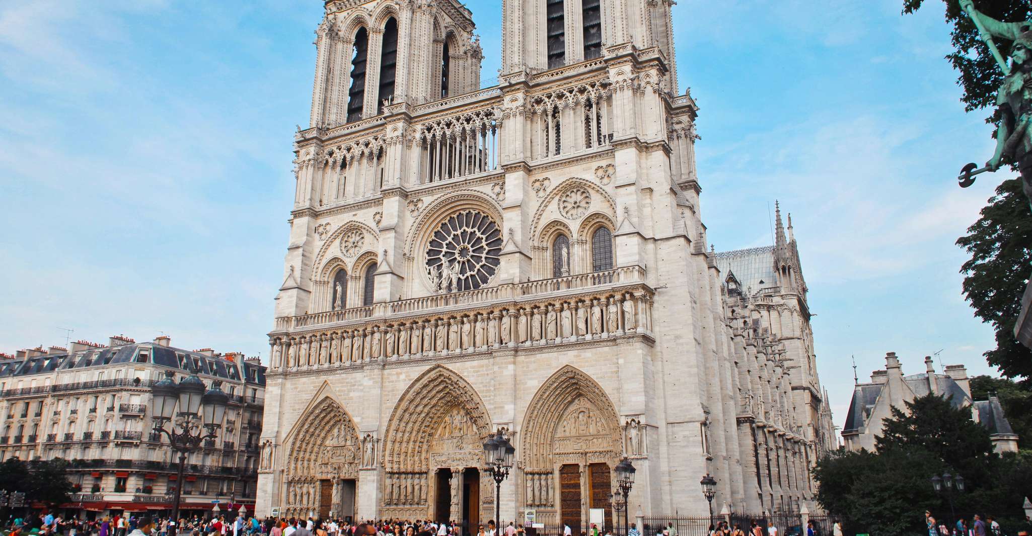 Notre-Dame, Île de la Cité & St. Severin Private Family Tour - Housity