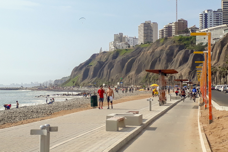 Depuis Miraflores : Tour de Lima à vélo et Statue de JésusLima : Miraflores, La Costa Verde, et Chorrillos Bike Tour