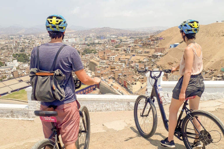 Z Miraflores: Najważniejsze wycieczki rowerowe po Limie i pomniku JezusaLima: Miraflores, La Costa Verde i Chorrillos Bike Tour