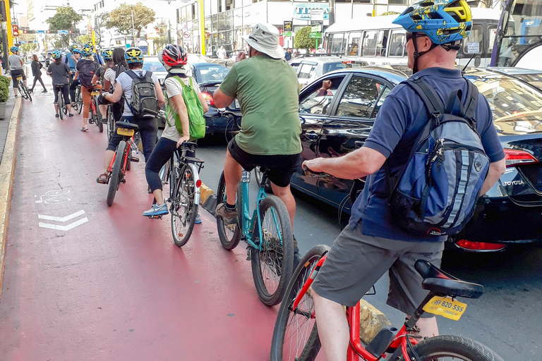 Miraflores: fietstocht met gids door Boheemse BarrancoMiraflores: begeleide fietstocht naar Barranco