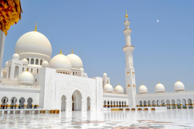 Vanuit Dubai: halfdaagse tour Sjeik Zayed-moskee Abu DhabiEngelstalige privétour vann een halve dag