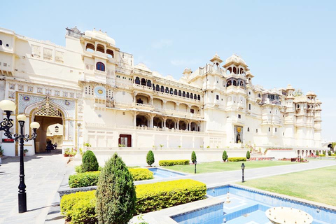 Udaipur: Highlights von Udaipur, geführte Halbtagestour mit dem Auto