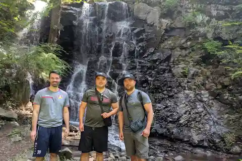 Lake Kawaguchi : Morning Hiking Tour with Local Guide