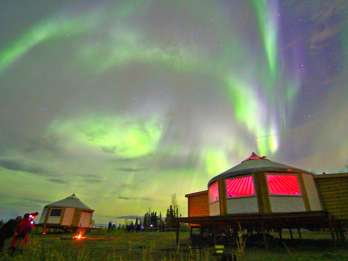 Polarlicht-Nacht in einer Hütte ab Fairbanks