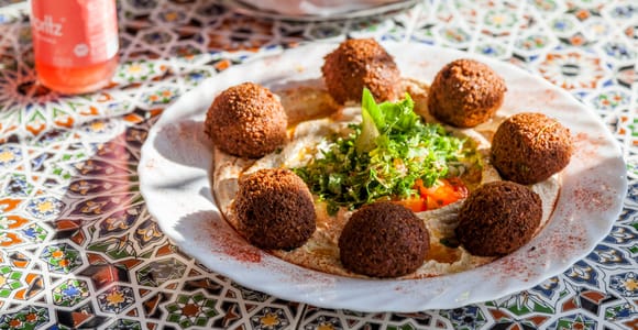 Berlin: Foodtour mit 8 authentischen lokalen Verkostungen in Mitte