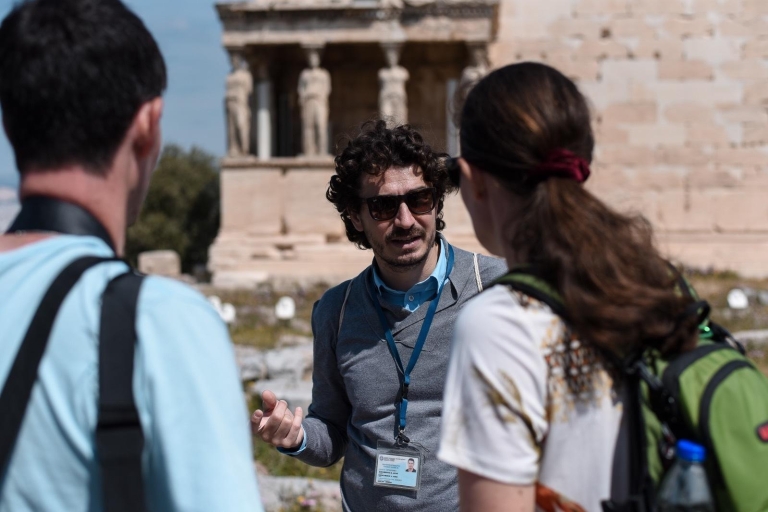 Atenas: la Acrópolis y el museo con la ciudad destaca la exploración